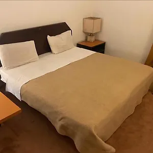 https://almakan-suites-111.hotelsriyadh.net